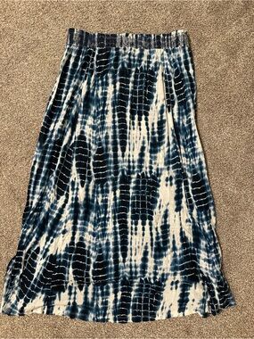 Lucky Brand Navy and White Tie-Dye Maxi Skirt with Smocked Waist